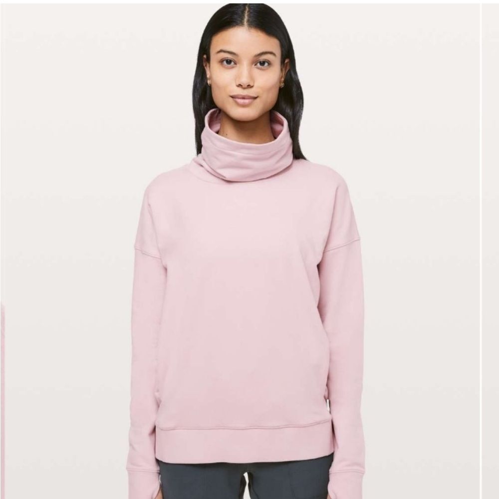 Lululemon Go Forward Porcelain Pink Casual Turtleneck Athletic Gym Pullover S